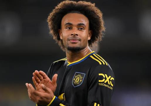 MU bán Joshua Zirkzee, chiêu mộ Antoine Semenyo