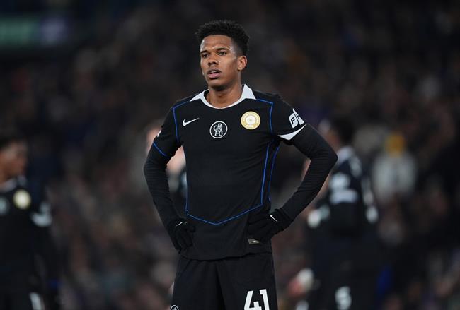 Sao trẻ Estevao của Chelsea chấn thương, vắng mặt trước Newcastle