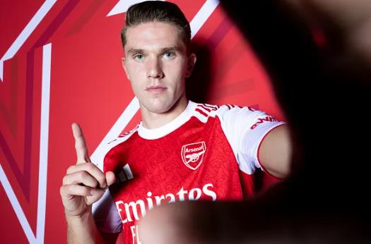 Erling Haaland ở một đẳng cấp khác so với Viktor Gyokeres