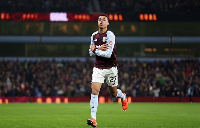 Unai Emery hết lời ngợi khen Morgan Rogers sau trận thắng MU