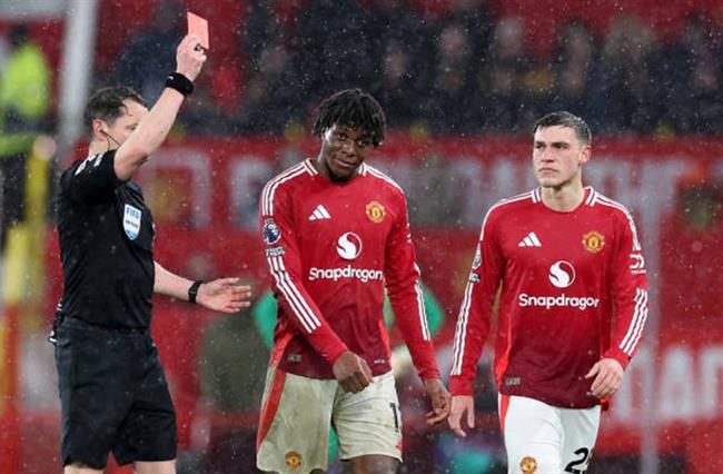 Sao MU e dè trước màn đối đầu Newcastle