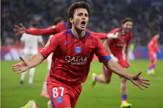 Nani tiếc nuối khi MU bỏ qua cơ hội chiêu mộ Joao Neves