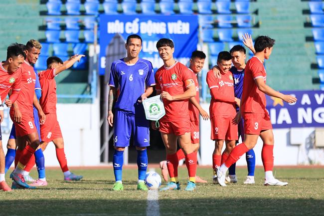 Công Phượng tái xuất ấn tượng: Ghi 1 bàn, 1 kiến tạo sau hai trận