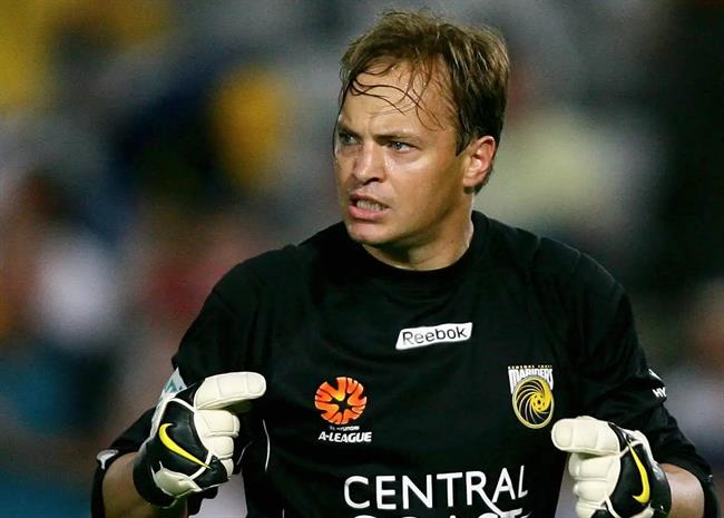 Paul Scholes chỉ mặt đồng đội tệ nhất sự nghiệp ở MU