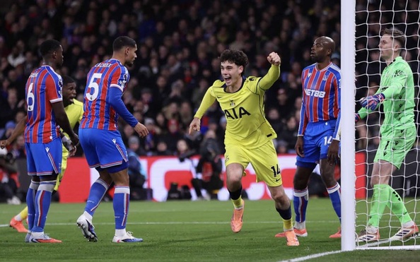 Nhận định Crystal Palace vs Fulham (00h30 ngày 21) Phong độ trái ngược 1