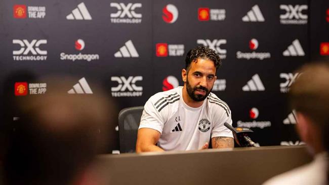 Amorim: "MU chỉ mua sắm tháng 1 khi ban lãnh đạo đồng thuận"