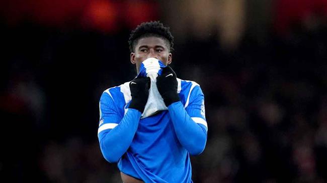 HLV Cameroon thừa nhận Baleba bị xao nhãng vì tin đồn cập bến MU