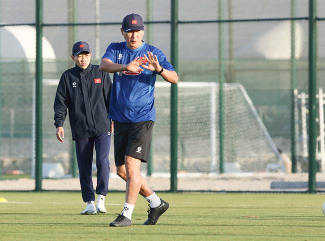 AFC đánh giá cao tài dụng binh của HLV Kim Sang Sik 