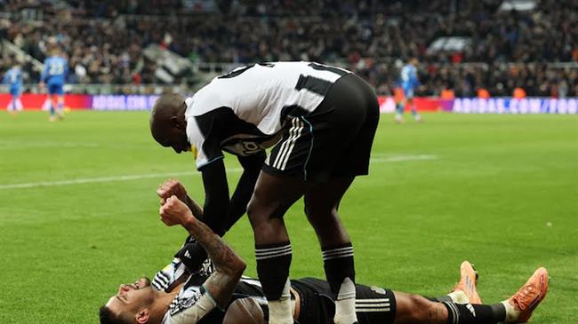 Newcastle ghi bàn thắng muộn nhất từ mùa giải 2006/07