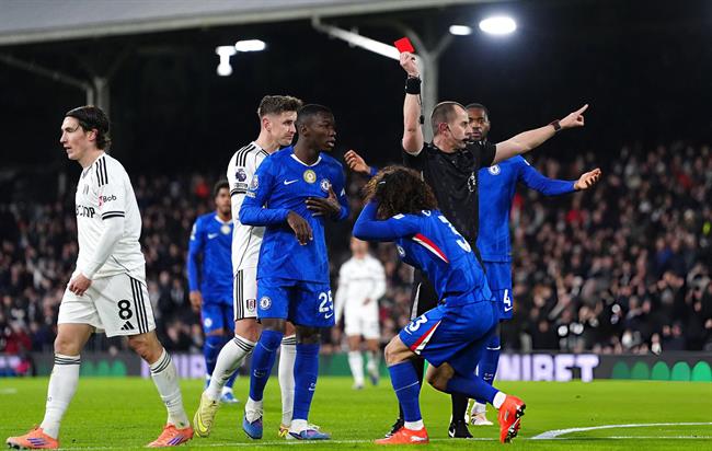 Calum McFarlane phủ nhận Chelsea gặp vấn đề về kỷ luật