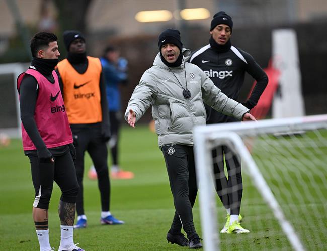 Liam Rosenior Chelsea sẽ học hỏi từ thế hệ 92 của Man Utd 1 Liam Rosenior Chelsea sẽ học hỏi từ thế hệ 92 của Man Utd 1