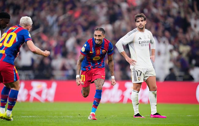 Hansi Flick ngưỡng mộ một điều ở Raphinha 1