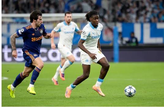 Sao Marseille mang tin vui đến cho Arsenal và Chelsea