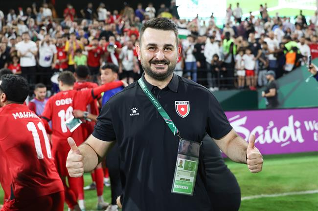 HLV Jordan tri ân U23 Việt Nam sau khi giành vé tứ kết U23 châu Á