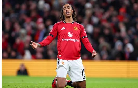 Leny Yoro có thể sẽ gặp khó khăn dưới thời Michael Carrick