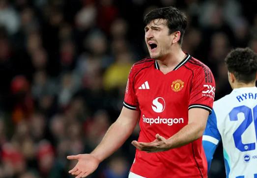 Michael Carrick đưa ra quyết định về tương lai Harry Maguire 