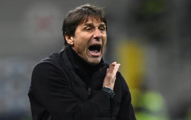 Rio Ferdinand chỉ ra 2 ứng viên thay thế Ruben Amorim