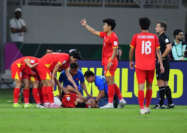 Hiểu Minh được đưa thẳng đến bệnh viện sau chấn thương 