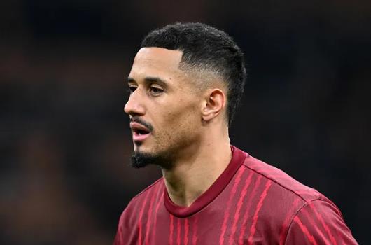 Huyền thoại Chelsea xin lỗi William Saliba