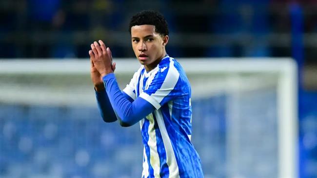 Chelsea vượt mặt MU, tiến gần sao trẻ 17 tuổi