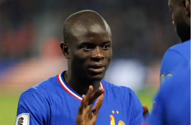 N'Golo Kante sap tro lai chau au thi dau.