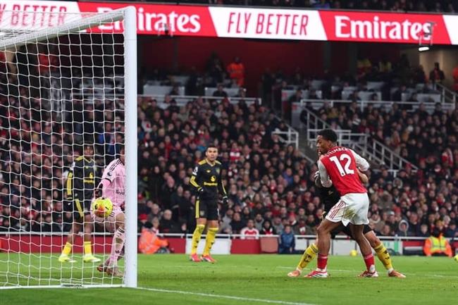 Hạ Arsenal ngay tại Emirates, MU vào Top 4 Ngoại hạng Anh 202526 1 Hạ Arsenal ngay tại Emirates, MU vào Top 4 Ngoại hạng Anh 202526 1