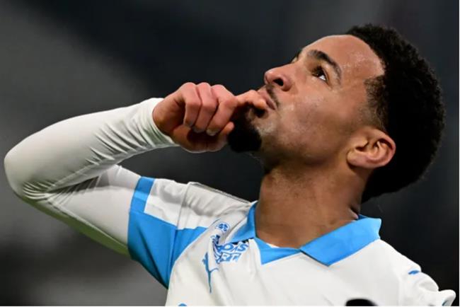 Ethan Nwaneri nhận mưa lời khen sau màn ra mắt ấn tượng