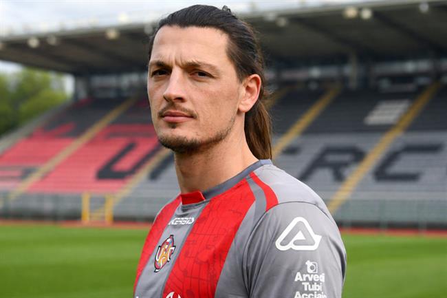 Tiểu sử tiền đạo Milan Djuric