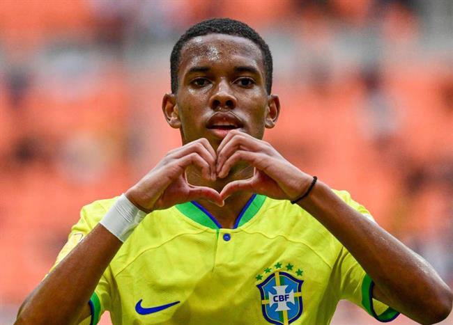 Tiểu sử cầu thủ Rayan của CLB Bournemouth