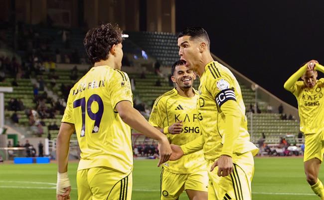 Ronaldo ghi bàn thứ 17, Al Nassr áp sát ngôi đầu Saudi Pro League