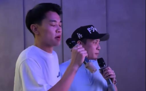 Phản ứng bất ngờ của NHM khi nghe Đình Bắc hát cùng Quân AP