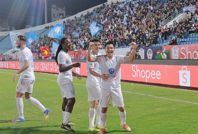 HLV Mauro Jeronimo tự hào về Nam Định, hé lộ việc Xuân Son vắng mặt