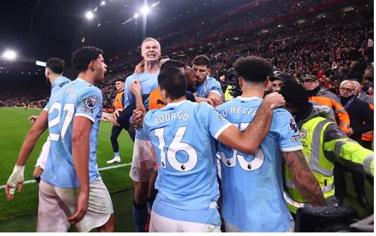 Roy Keane tố cáo Man City thiếu tôn trọng Liverpool