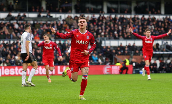 Nhận định Wrexham vs Ipswich 02h45 ngày 142 (FA Cup 202526) 2