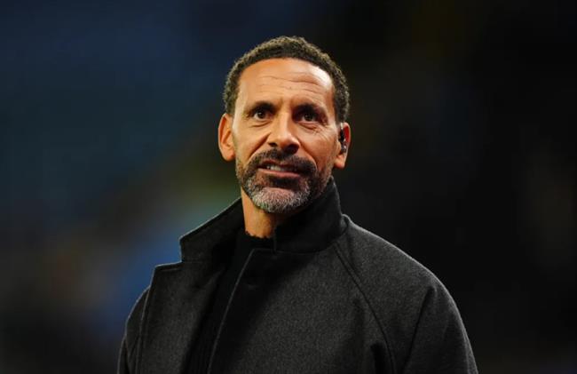 Rio Ferdinand từng phải ngồi xe lăn sau sự nghiệp lừng lẫy tại MU