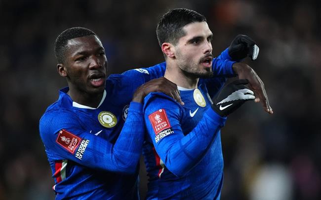 Ngày rực rỡ của Pedro Neto