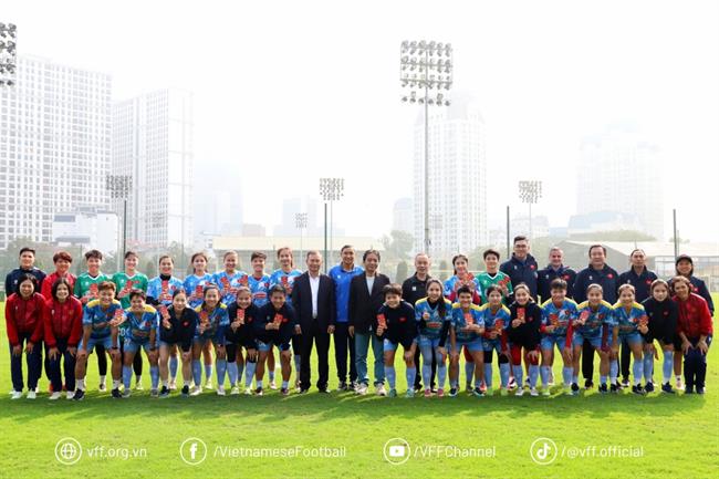 ĐT nữ Việt Nam nhận lời dặn dò trước kỳ nghỉ Tết