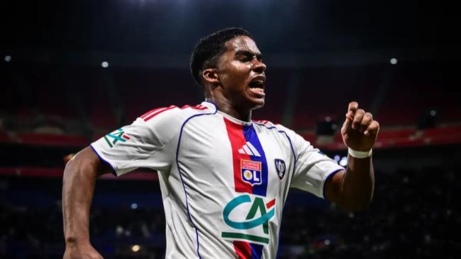 HLV Lyon yêu cầu Endrick rút kinh nghiệm sau thẻ đỏ