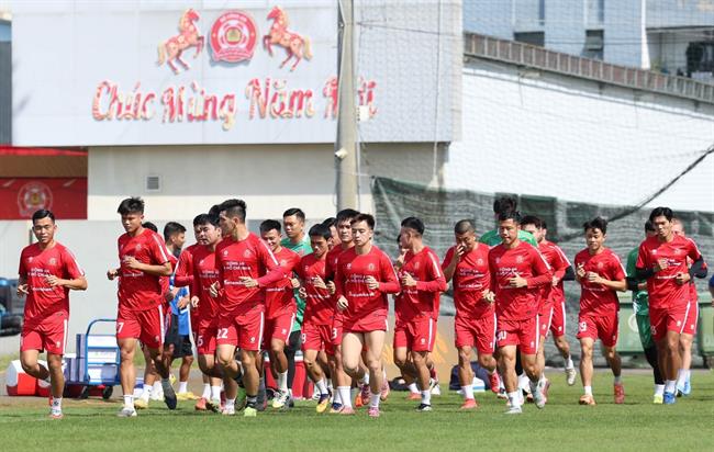 Các đội V.League đồng loạt hội quân mùng 4 Tết