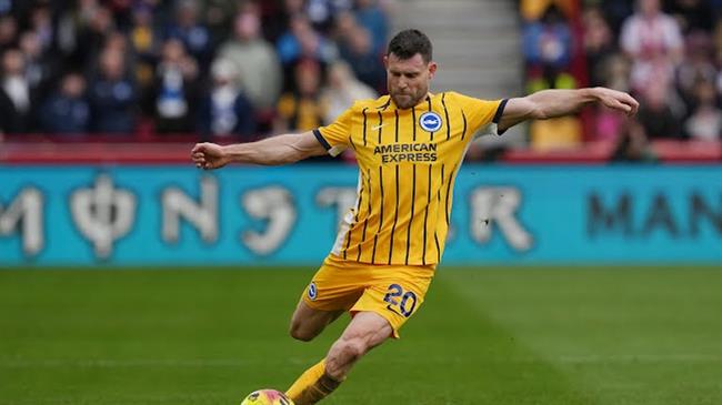 James Milner chính thức đi vào lịch sử Premier League