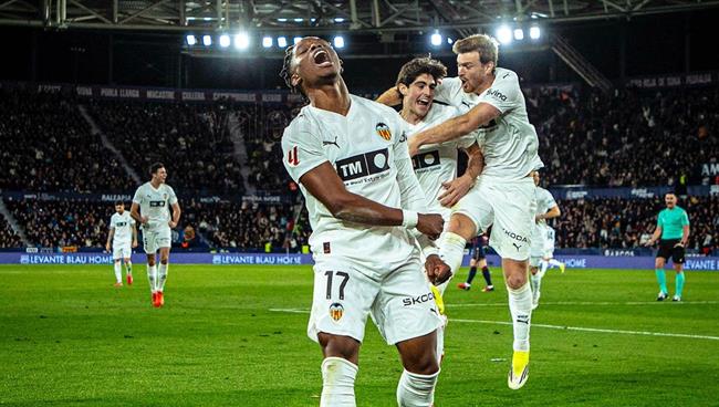 Nhận định Villarreal vs Valencia 03h00 ngày 232 (La Liga 202526) 2