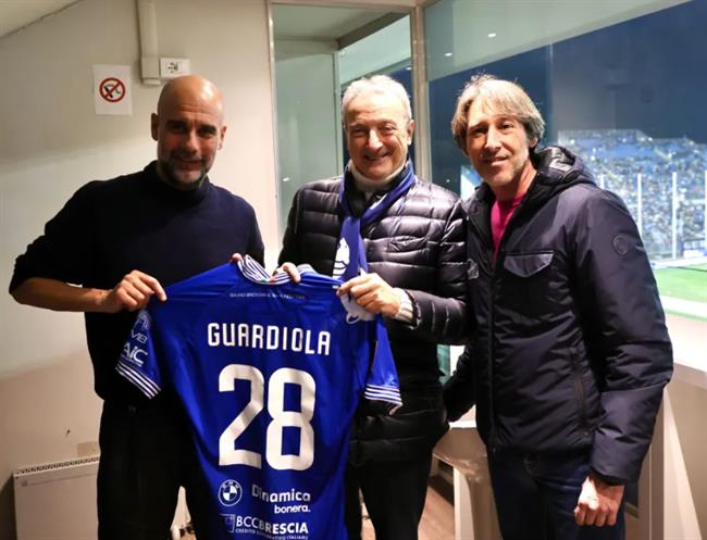 Pep Guardiola gây chú ý khi xuất hiện tại trận đấu hạng Ba Italia