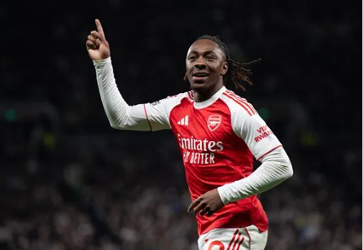 Rio Ferdinand nhận định bất ngờ về Eberechi Eze 