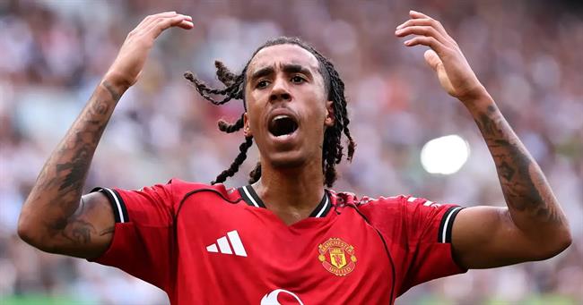 Sao Man United bị cấm lái xe 6 tháng