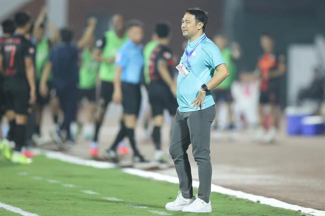 HLV Vũ Hồng Việt tiết lộ cách giúp Nam Định trở lại