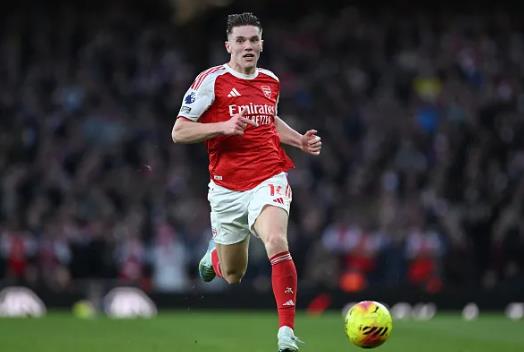 Hàng công Arsenal bị chỉ trích dữ dội