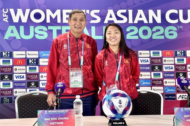 HLV Mai Đức Chung và ĐT nữ Việt Nam nỗ lực vì mục tiêu World Cup
