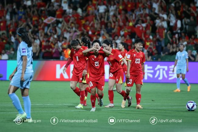 ĐT nữ Việt Nam nhận "thưởng nóng" nửa tỷ đồng