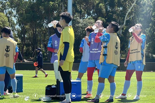 ĐT nữ Việt Nam chuẩn bị phương án thi đấu giữa trưa