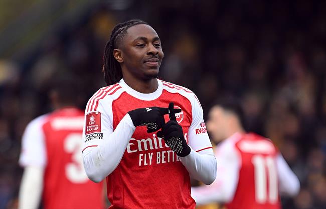 Eze nuôi hy vọng cùng Arsenal đoạt cú ăn bốn mùa này
